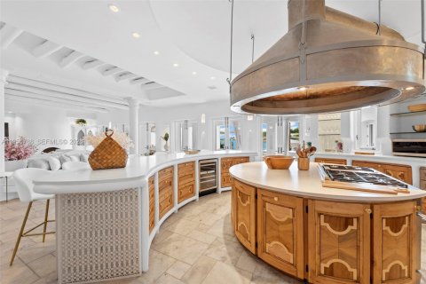 Villa ou maison à louer à Miami Beach, Floride: 7 chambres, 753.44 m2 № 2153505 - photo 18