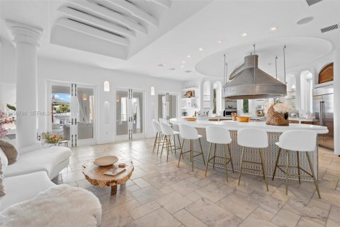 Villa ou maison à louer à Miami Beach, Floride: 7 chambres, 753.44 m2 № 2153505 - photo 17