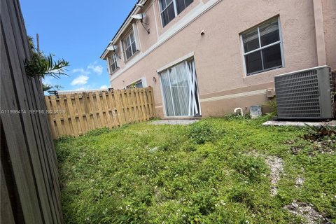 Touwnhouse à louer à Miami, Floride: 3 chambres, 148.83 m2 № 2065034 - photo 26