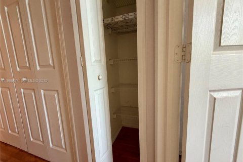 Touwnhouse à louer à Miami, Floride: 3 chambres, 148.83 m2 № 2065034 - photo 25