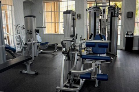 Снять в аренду таунхаус в Майами, Флорида 3 спальни, 148.83м2, № 2065034 - фото 17