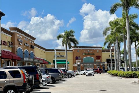 Снять в аренду таунхаус в Майами, Флорида 3 спальни, 148.83м2, № 2065034 - фото 24