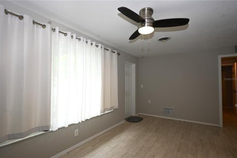 Villa ou maison à vendre à Englewood, Floride: 3 chambres, 138.24 m2 № 2287116 - photo 4