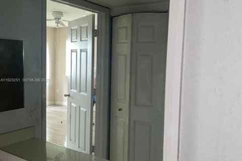 Condominio en venta en Homestead, Florida, 3 dormitorios, 104.61 m2 № 1982650 - foto 23