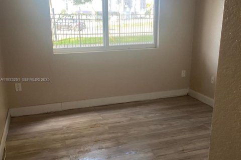 Condominio en venta en Homestead, Florida, 3 dormitorios, 104.61 m2 № 1982650 - foto 13