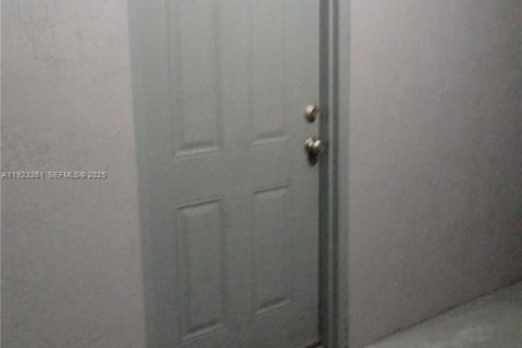 Condominio en venta en Homestead, Florida, 3 dormitorios, 104.61 m2 № 1982650 - foto 17