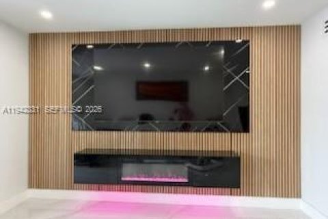 Villa ou maison à vendre à North Miami, Floride: 2 chambres, 134.15 m2 № 1999271 - photo 14