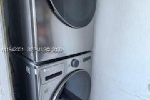 Villa ou maison à vendre à North Miami, Floride: 2 chambres, 134.15 m2 № 1999271 - photo 10