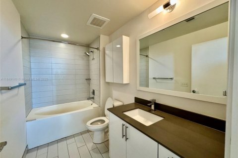Condominio en venta en Miami, Florida, 1 dormitorio, 70.61 m2 № 1850648 - foto 9