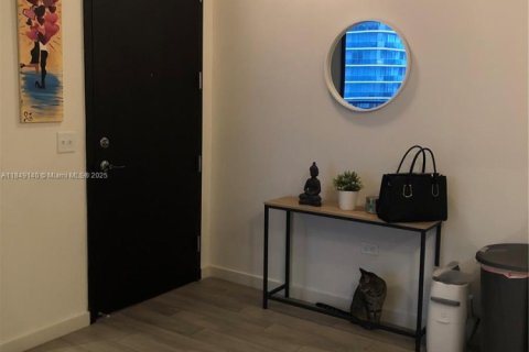 Condominio en venta en Miami, Florida, 1 dormitorio, 70.61 m2 № 1850648 - foto 16