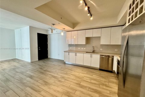 Condominio en venta en Miami, Florida, 1 dormitorio, 70.61 m2 № 1850648 - foto 7