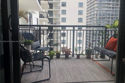 Condominio en venta en Miami, Florida, 1 dormitorio, 70.61 m2 № 1850648 - foto 20