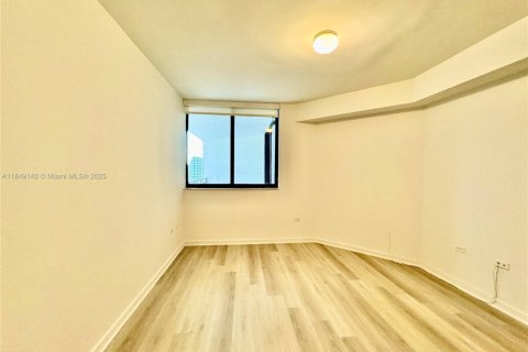 Condominio en venta en Miami, Florida, 1 dormitorio, 70.61 m2 № 1850648 - foto 13