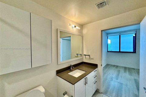 Condominio en venta en Miami, Florida, 1 dormitorio, 70.61 m2 № 1850648 - foto 14