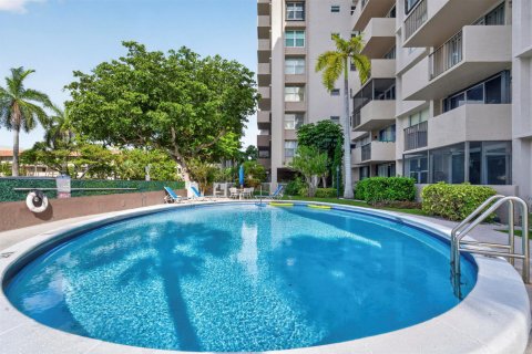 Condominio en venta en Pompano Beach, Florida, 2 dormitorios, 96.15 m2 № 2177474 - foto 21