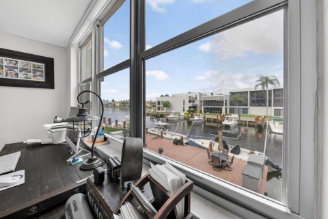 Condominio en venta en Pompano Beach, Florida, 2 dormitorios, 96.15 m2 № 2177474 - foto 11