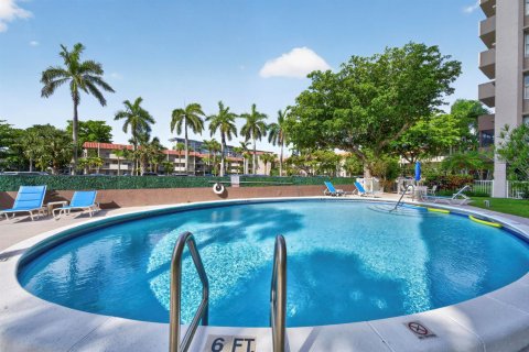 Condominio en venta en Pompano Beach, Florida, 2 dormitorios, 96.15 m2 № 2177474 - foto 20