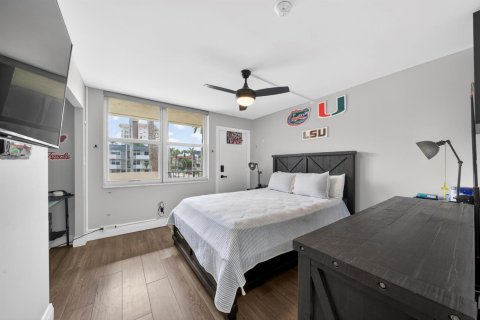 Condominio en venta en Pompano Beach, Florida, 2 dormitorios, 96.15 m2 № 2177474 - foto 14