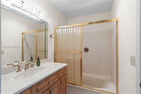 Townhouse in Hillsboro Beach, Florida 3 bedrooms, 150.32 sq.m. № 1842446 - photo 26