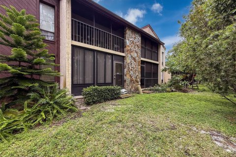 Condo in Palm Harbor, Florida, 2 bedrooms  № 1793508 - photo 25