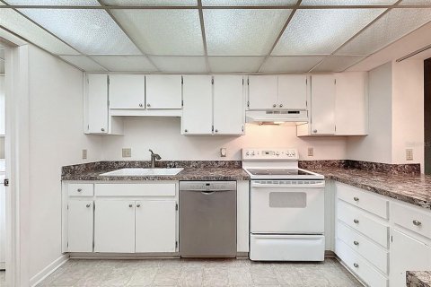 Condo in Palm Harbor, Florida, 2 bedrooms  № 1793508 - photo 6