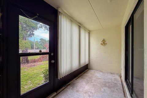 Condo in Palm Harbor, Florida, 2 bedrooms  № 1793508 - photo 24