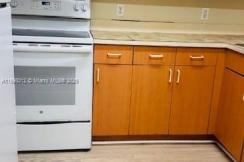 Copropriété à louer à North Lauderdale, Floride: 2 chambres, 101.08 m2 № 1949832 - photo 2
