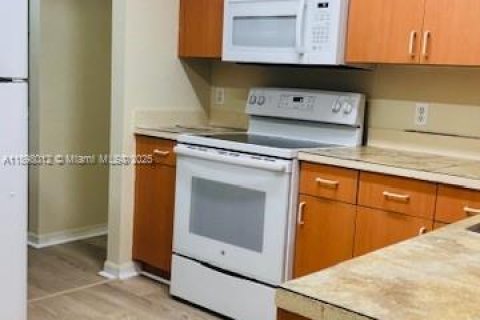 Copropriété à louer à North Lauderdale, Floride: 2 chambres, 101.08 m2 № 1949832 - photo 3