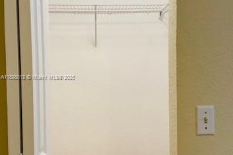 Copropriété à louer à North Lauderdale, Floride: 2 chambres, 101.08 m2 № 1949832 - photo 7