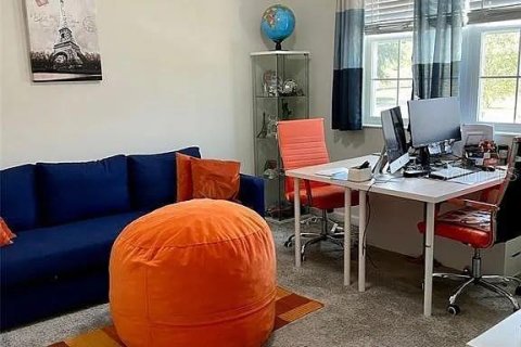 Touwnhouse à louer à Orlando, Floride: 4 chambres, 184.97 m2 № 2399346 - photo 5