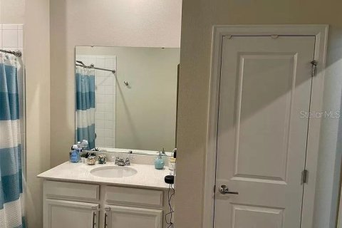 Touwnhouse à louer à Orlando, Floride: 4 chambres, 184.97 m2 № 2399346 - photo 13