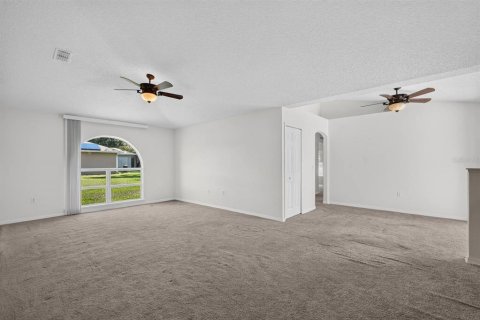 Villa ou maison à vendre à Palm Coast, Floride: 4 chambres, 194.72 m2 № 2342229 - photo 12
