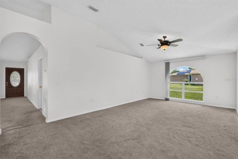 Villa ou maison à vendre à Palm Coast, Floride: 4 chambres, 194.72 m2 № 2342229 - photo 13