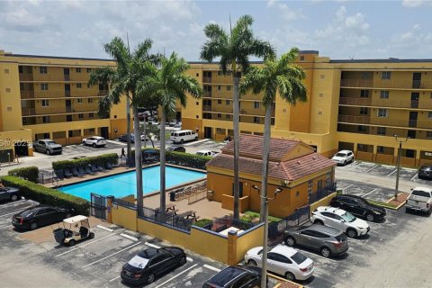 Купить кондоминиум в Майами, Флорида 3 спальни, 117.06м2, № 2023142 - фото 21