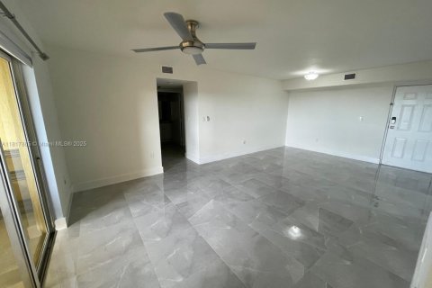 Купить кондоминиум в Майами, Флорида 3 спальни, 117.06м2, № 2023142 - фото 7