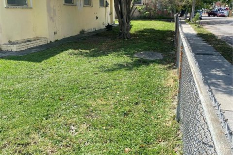 Terrain à vendre à Miami, Floride № 2051916 - photo 8