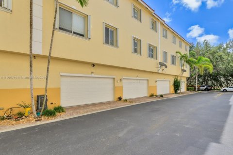 Купить таунхаус в Бойнтон-Бич, Флорида 3 спальни, 161.56м2, № 1956852 - фото 8