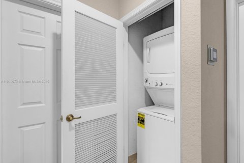 Купить таунхаус в Бойнтон-Бич, Флорида 3 спальни, 161.56м2, № 1956852 - фото 23