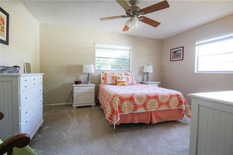 Villa ou maison à louer à Bradenton, Floride: 2 chambres, 122.54 m2 № 2298750 - photo 27