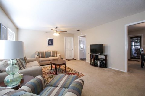 Villa ou maison à louer à Bradenton, Floride: 2 chambres, 122.54 m2 № 2298750 - photo 7
