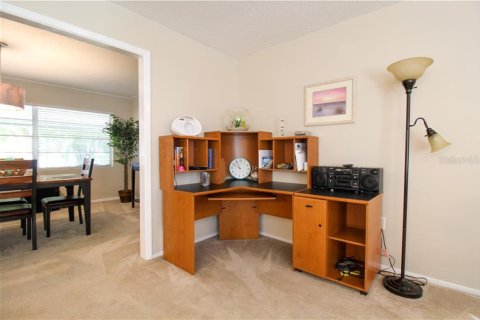 Villa ou maison à louer à Bradenton, Floride: 2 chambres, 122.54 m2 № 2298750 - photo 4