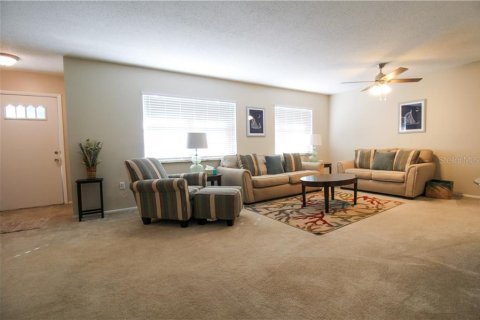 Villa ou maison à louer à Bradenton, Floride: 2 chambres, 122.54 m2 № 2298750 - photo 8