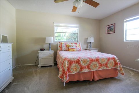 Villa ou maison à louer à Bradenton, Floride: 2 chambres, 122.54 m2 № 2298750 - photo 29