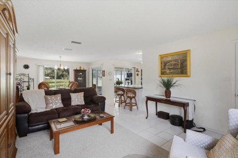 Villa ou maison à vendre à DeLand, Floride: 2 chambres, 112.41 m2 № 2316688 - photo 11