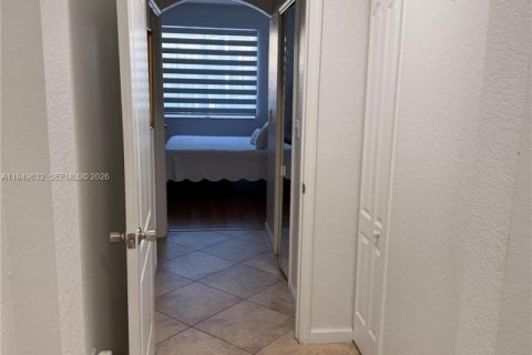 Copropriété à louer à Miami, Floride: 3 chambres, 131.92 m2 № 2005216 - photo 27