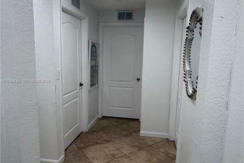 Copropriété à louer à Miami, Floride: 3 chambres, 131.92 m2 № 2005216 - photo 22