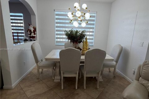 Copropriété à louer à Miami, Floride: 3 chambres, 131.92 m2 № 2005216 - photo 12