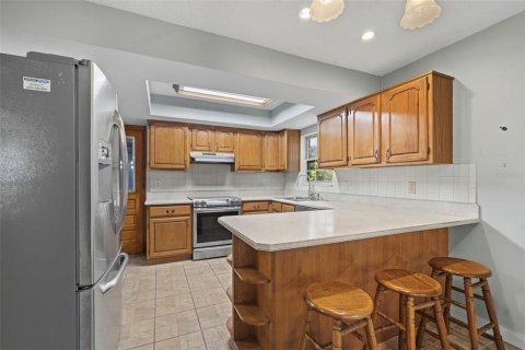 House in Orlando, Florida 4 bedrooms, 130.06 sq.m. № 2416813 - photo 18