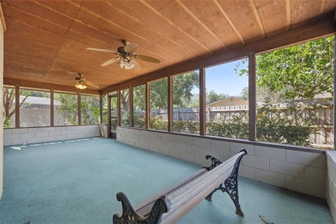 House in Orlando, Florida 4 bedrooms, 130.06 sq.m. № 2416813 - photo 28