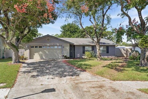 House in Orlando, Florida 4 bedrooms, 130.06 sq.m. № 2416813 - photo 5